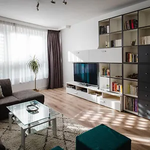 Apartment Midi-suede, Brussels