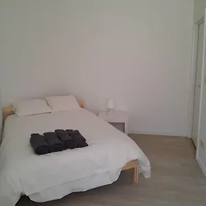 Apartment 1 Bedroom Sleeps 4, Brussels