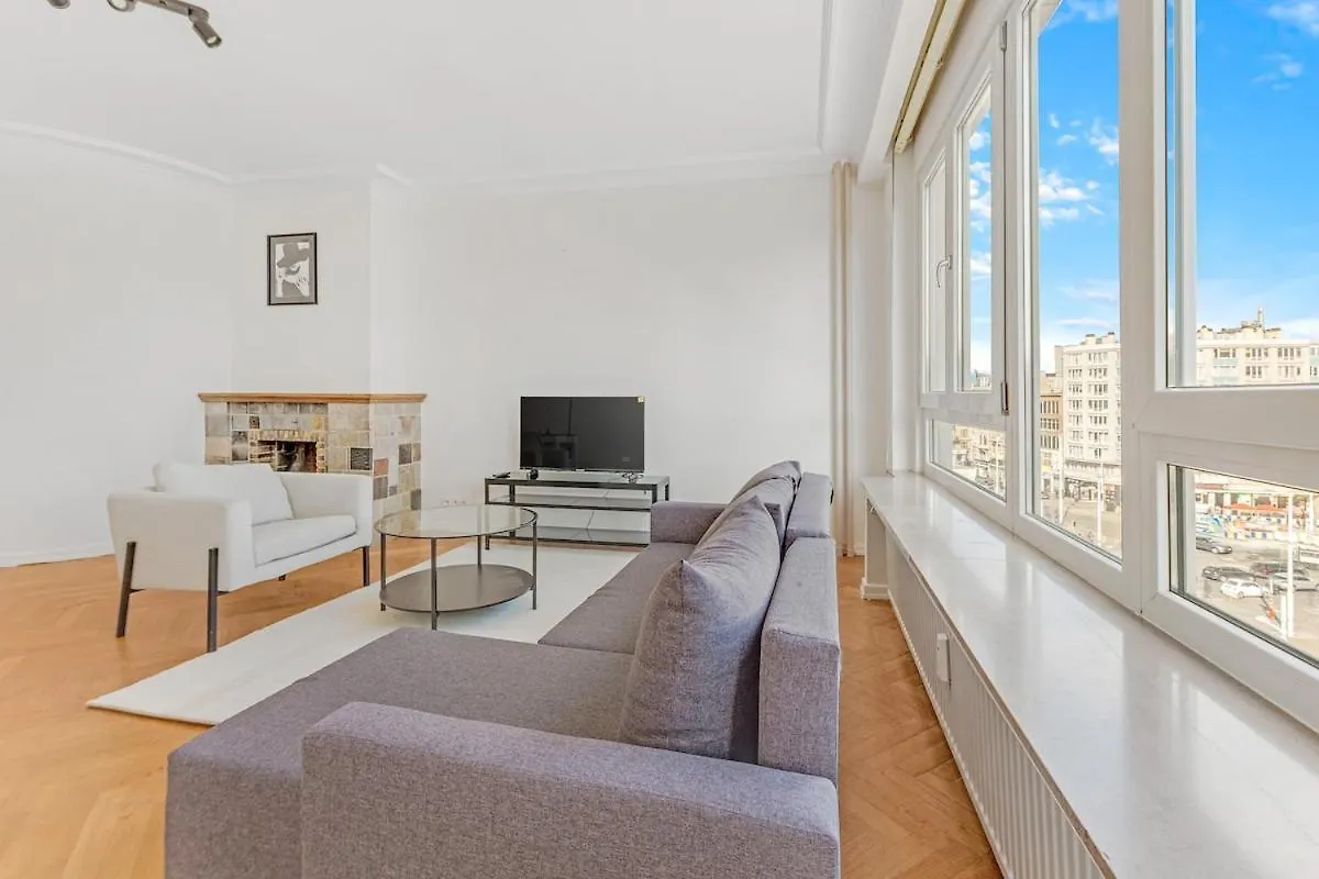 2 Bedroom Apartment Brussels Midi 0*,