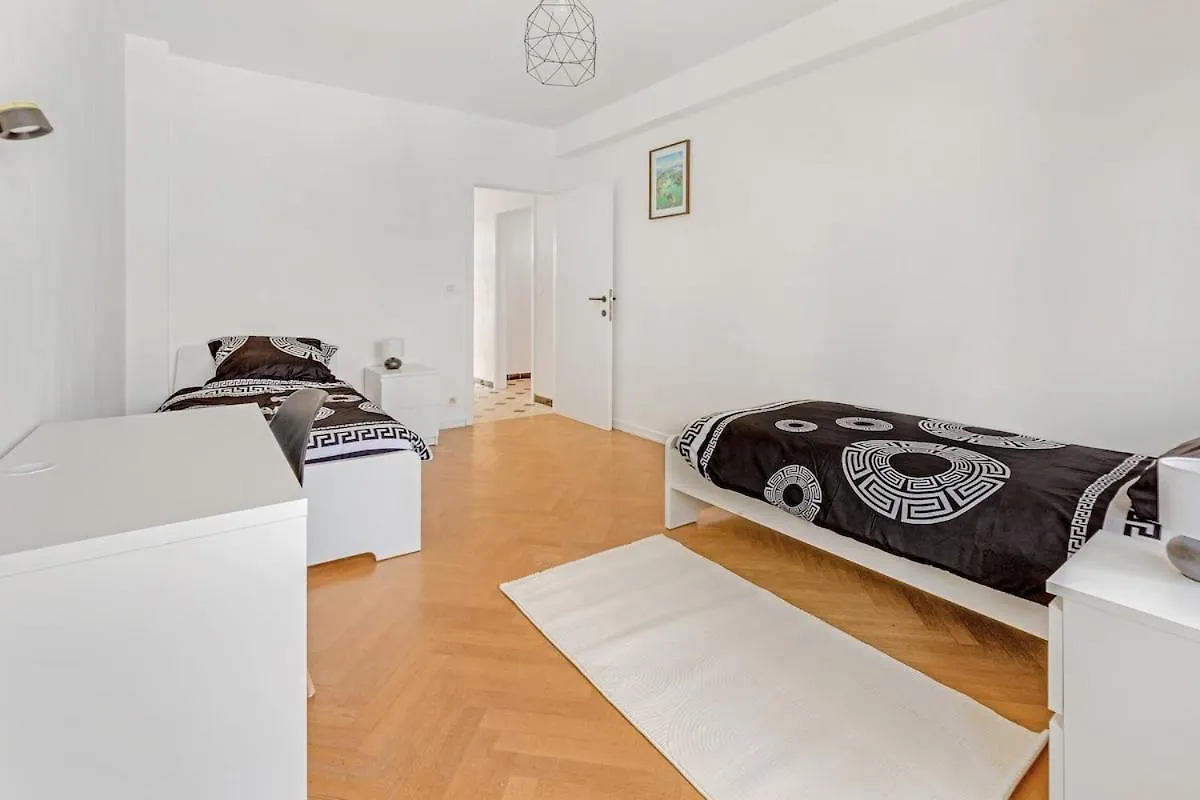 2 Bedroom Apartment Brussels Midi Belgien