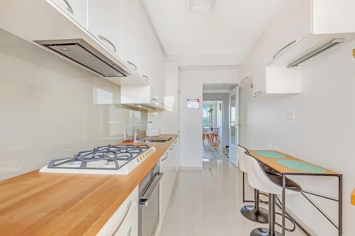 2 Bedroom Apartment Brussels Midi Belgien