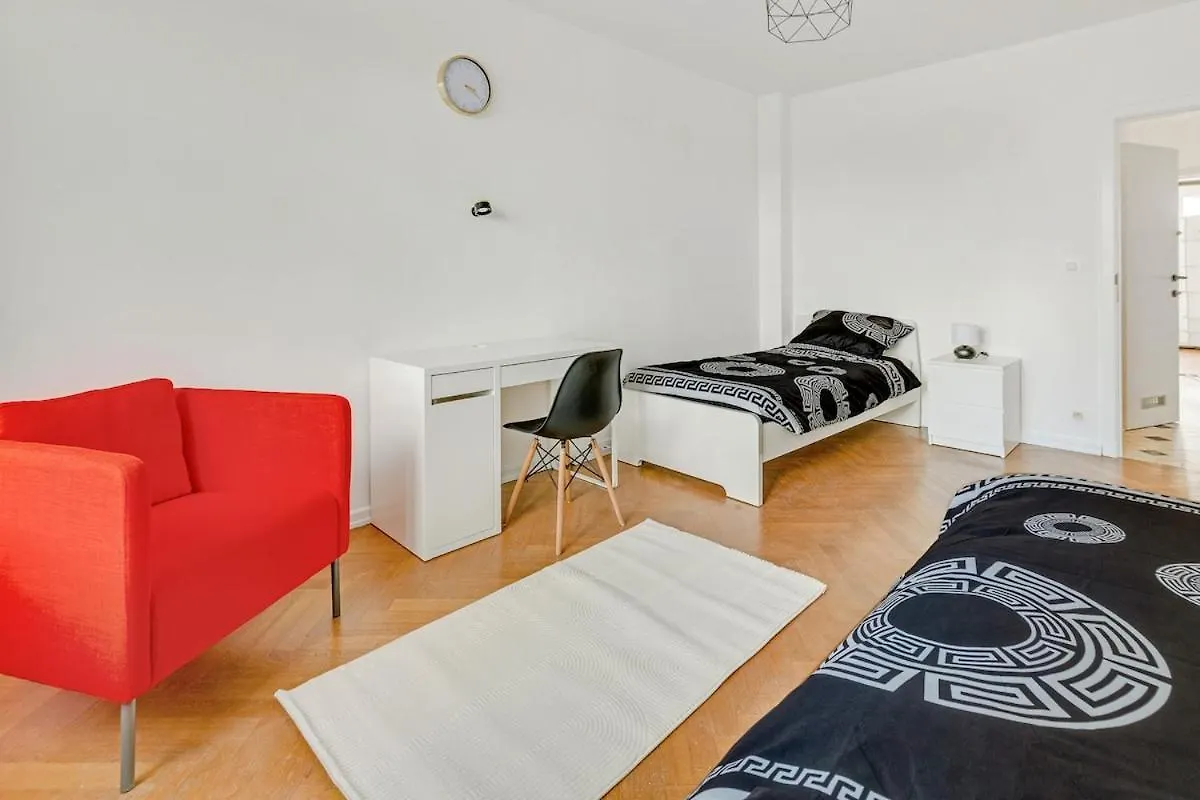 2 Bedroom Apartment Brussels Midi