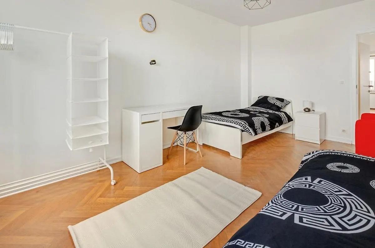 2 Bedroom Apartment Brussels Midi