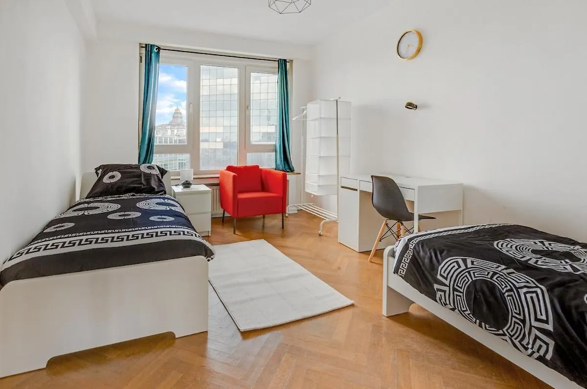 2 Bedroom Apartment Brussels Midi Belgien