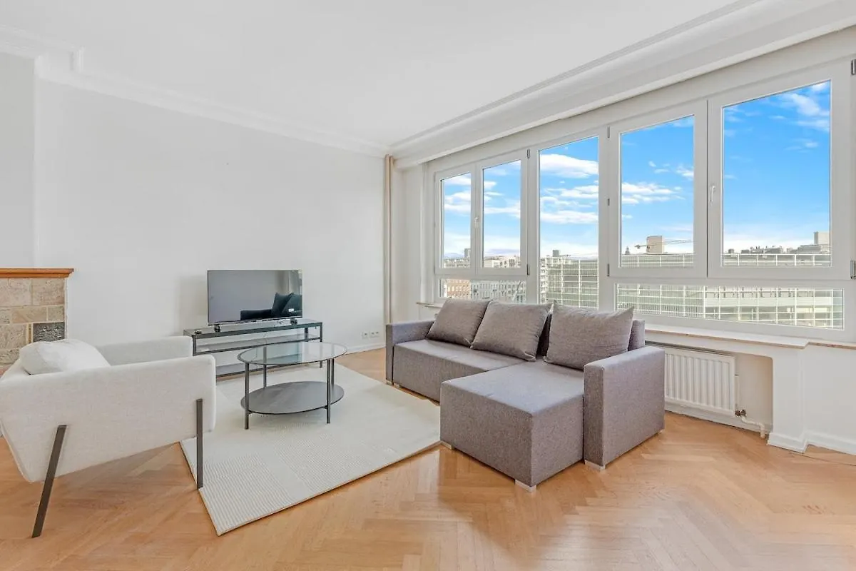 2 Bedroom Apartment Brussels Midi 0*,