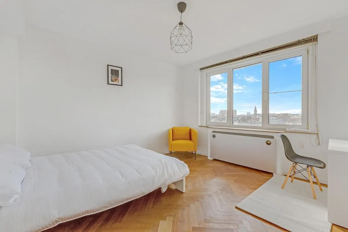 2 Bedroom Apartment Brussels Midi 0*,