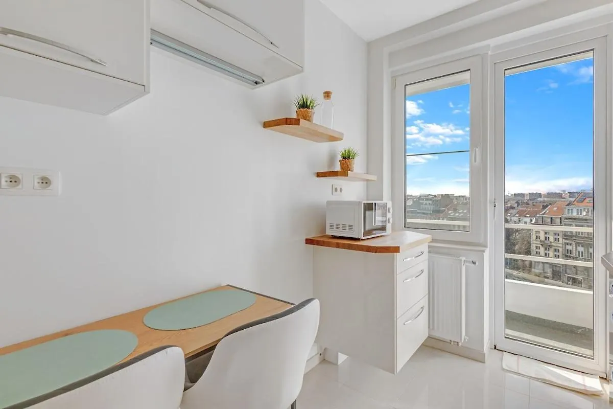 2 Bedroom Apartment Brussels Midi